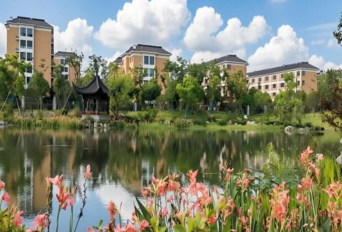 杭州西湖区杭州金秋护理院｜失能卧床长者 24 小时专业护理